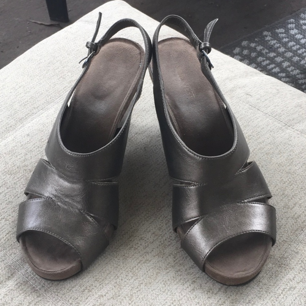 Lovely Champagne Nine West Platform Sandals